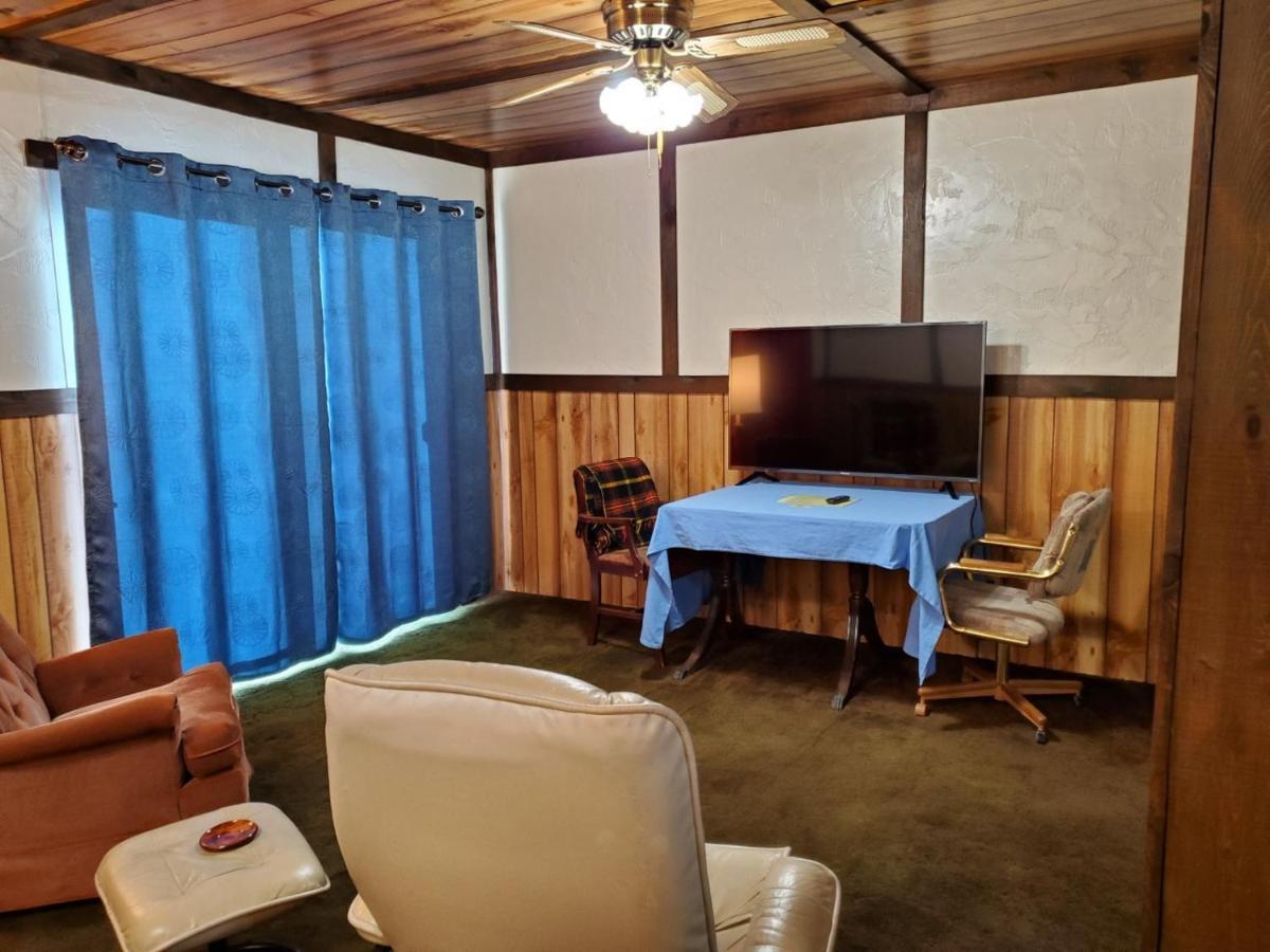 Little River Inn Motel Leon Exterior photo